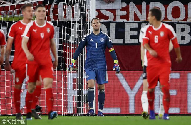 诺伊尔球门失守