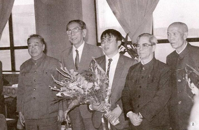 棋圣聂卫平是中国围棋的传奇人物