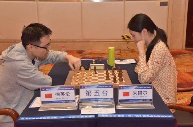 徐英伦VS朱锦尔