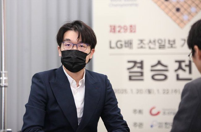 替柯洁鸣不平的一天