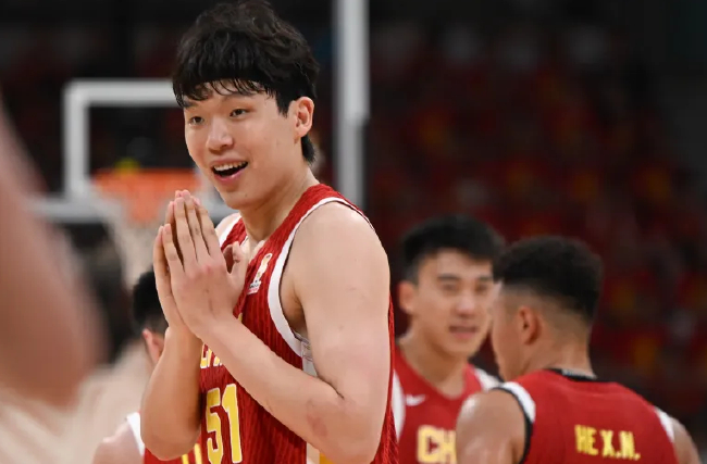 中国男篮客战卡塔尔