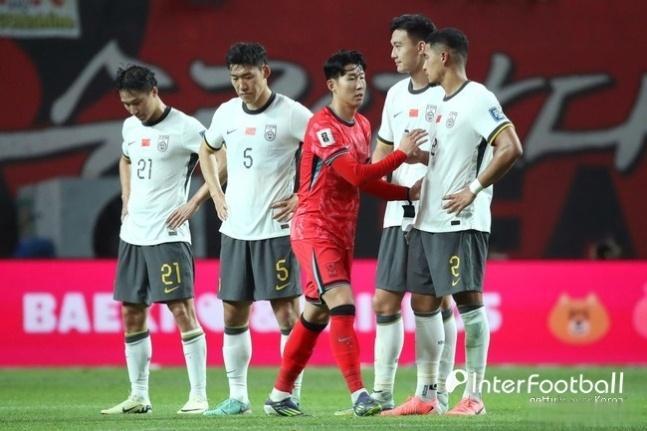 韩国媒体《interfootball》赞扬国足防守策略成功