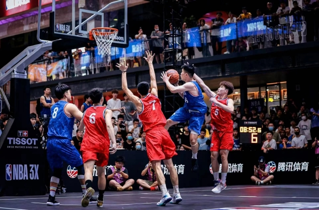 NBA中国希望把比赛变成贯穿数月且全国全民参与的篮球狂欢，让更多朋友感受篮球的魅力