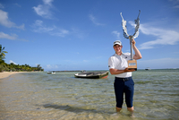 毛里求斯公开赛沙佩尔延长赛切鹰制胜 背靠背夺冠