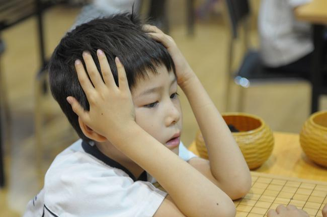 小棋手等待比赛