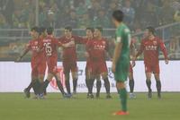 中超-李圣龙艾哈建功胡尔克伤退 上港2-0反超国安