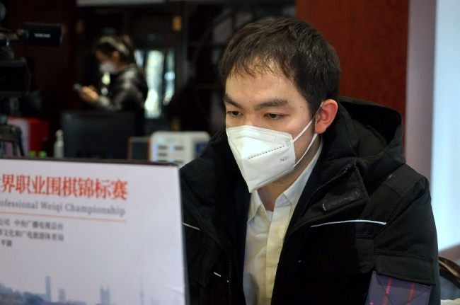 李轩豪力克申真谞晋级春兰杯决赛