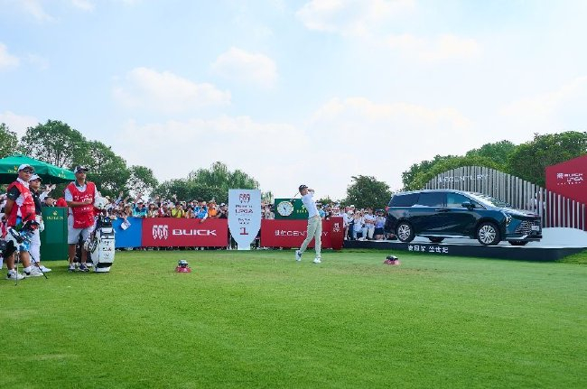 业余小将许赢成为LPGA赛史成绩最好的中国业余球员