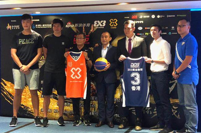 3X3黄金联赛香港赛区主办方及球员代表合影留念