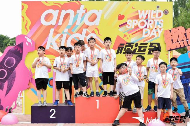2019安踏儿童顽运会现场的小顽童