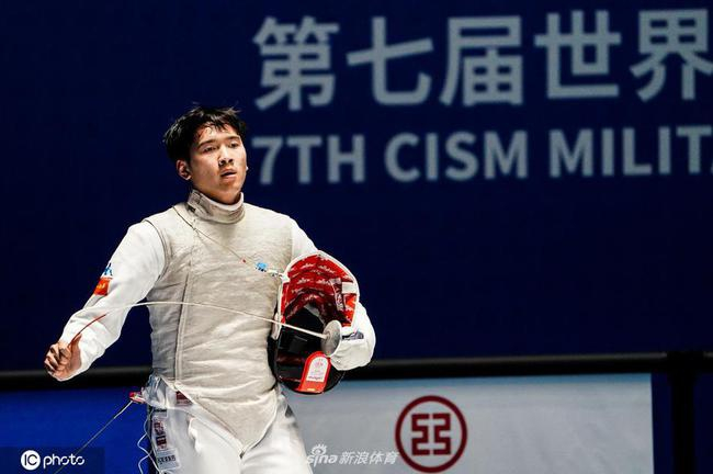 男子花剑黄梦恺