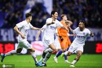 足协杯-申花3-0鲁能惊天大逆转 三年内第二次捧杯
