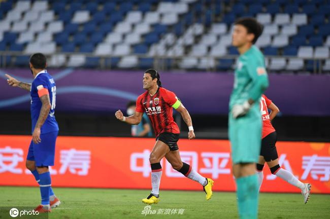 胡尔克替补进球