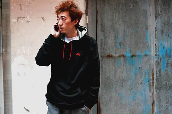 （青年时代的田军）