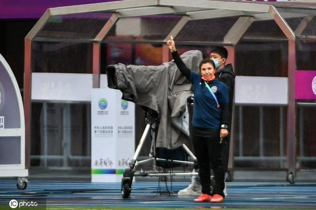 陕西女足主教练刘华娜