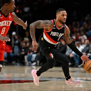 利拉德50分神迹难挽开拓者颓势