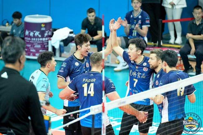 上海光明男排慶賀勝利