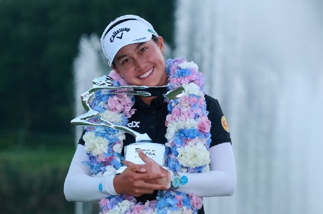 泰国球员吉诺-提提库加冕2025别克LPGA锦标赛冠军