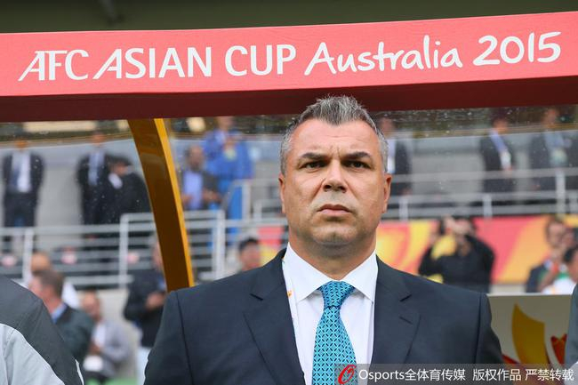 奥拉罗尤率领沙特出战2015亚洲杯，小组赛0-1不敌佩兰执教的国足