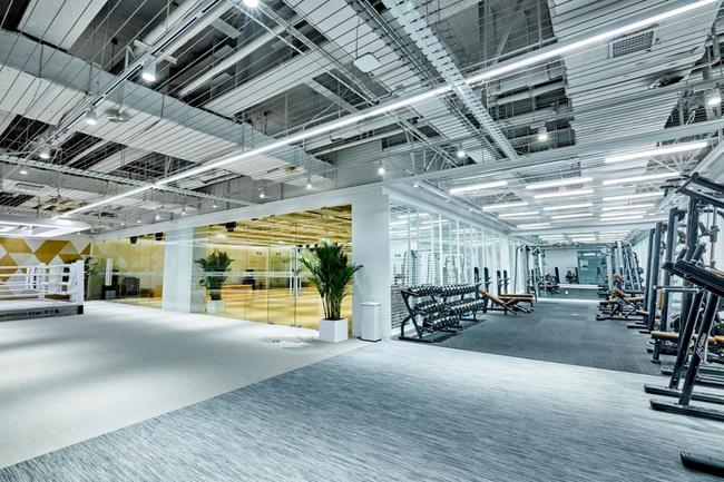 宝力豪王府井旗舰店内部场景图