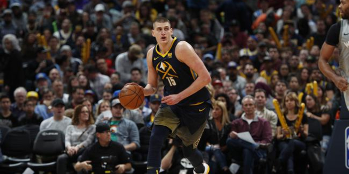 NBA集锦约基奇狂砍三双率队逆转