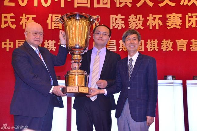 应氏杯在位冠军唐韦星