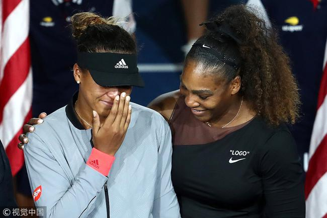 致敬偶像就击败她