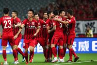 上港终露争冠獠牙!联赛11场首胜恒大 冠军易主?