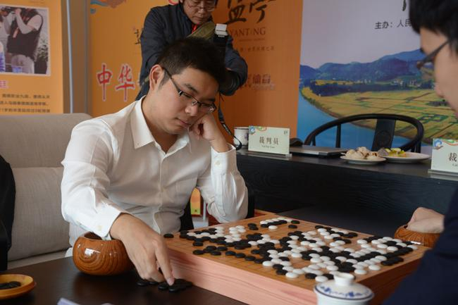 芈昱廷略显失落