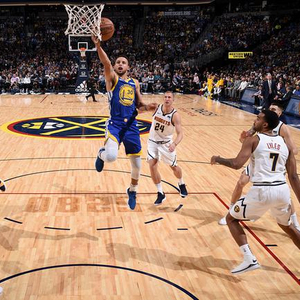 库里狂砍45分带领勇士冲击季后赛关键战役比分胶着令人窒息