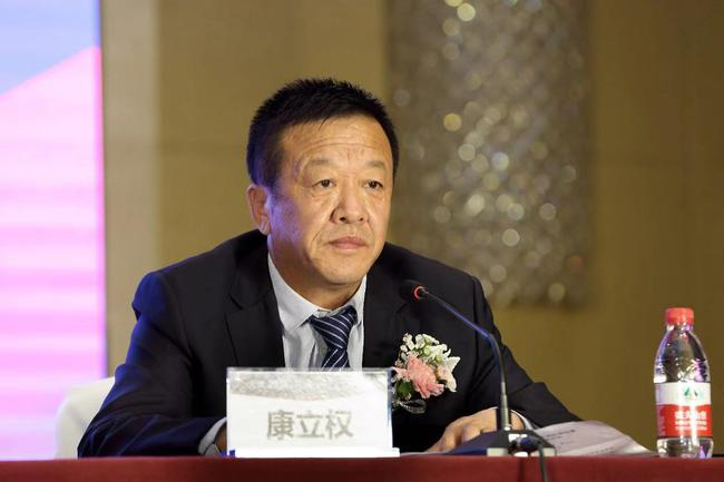 大庆市人民政府副秘书长康立权