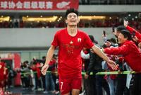 意名记赞武磊:中国足球的姚明 最具代表性的球员
