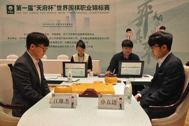 江维杰不敌申真谞