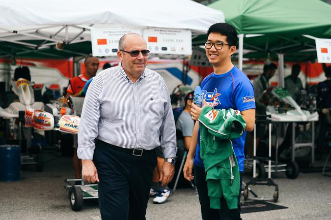 张昊鹏与Tony Kart 负责人