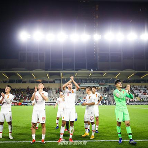 球迷热议裁判判罚尺度引发赛后舆论风暴