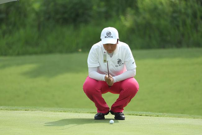 方歆媛参与别克青少年高尔夫赛事