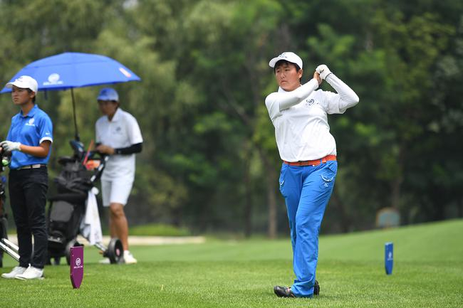 方歆媛参与别克青少年高尔夫赛事