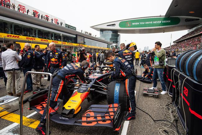 阿斯顿·马丁红牛车队参加F1中国大奖赛