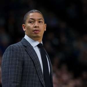 泰伦卢战术调整奏效快船第三节打出高效攻势一举拉开分差最终拿下关键卡位战