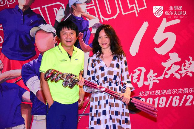 女子净杆冠军 刘红燕