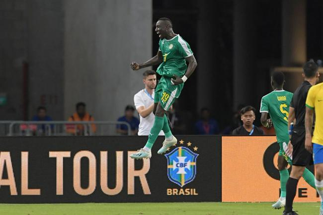 迪迪乌庆祝进球