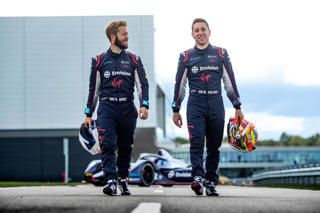车手 Sam Bird 和 Robin Frijns 将继续代表远景维珍车队出战电动方程式第六赛季