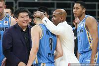 白衣飘飘的马指导,重返五棵松依然是英雄