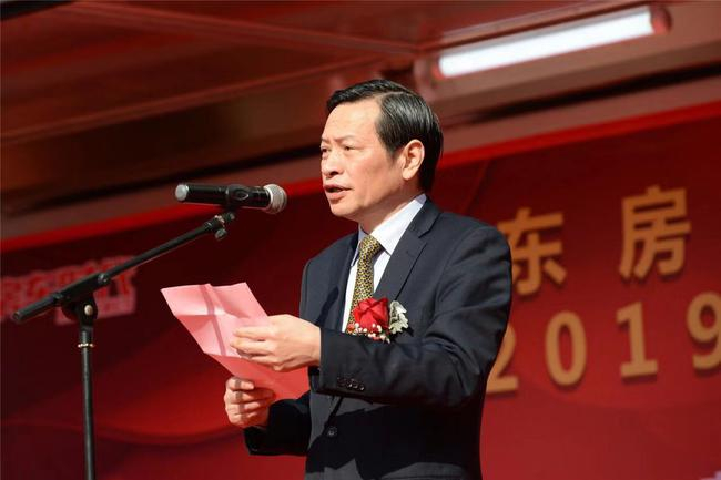 中共张家港市委常委、张家港保税区党工委副书记、管委会副主任石锡贤