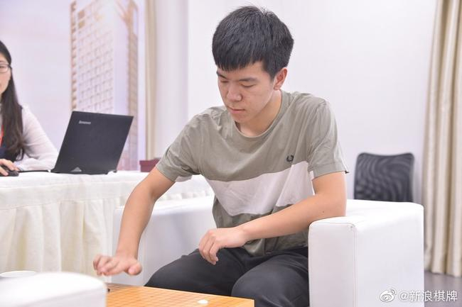 刘宇航在比赛中