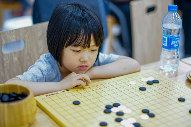 围棋带给人的提升是全面的，而不是仅仅是一张段位证书