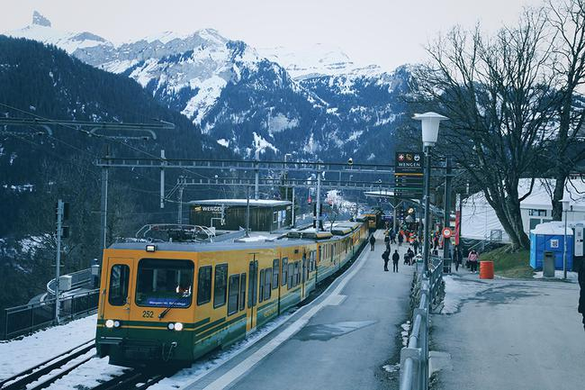 瑞士少女峰上山列车