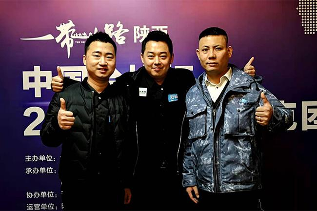 左起：楚秉杰、崔鸣、郑宇伯