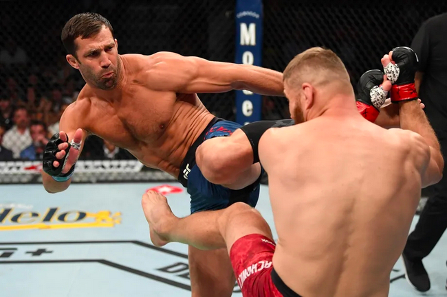 洛克霍德在两年前的轻重量级首秀中输给了布拉乔维奇