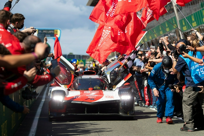 丰田车队7号车组夺冠
